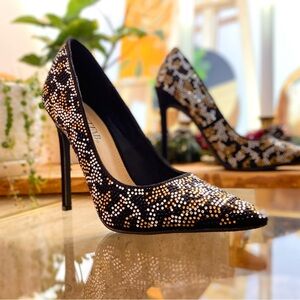 JustFab Sparkling Black and Gold Stilleto Pump Heels